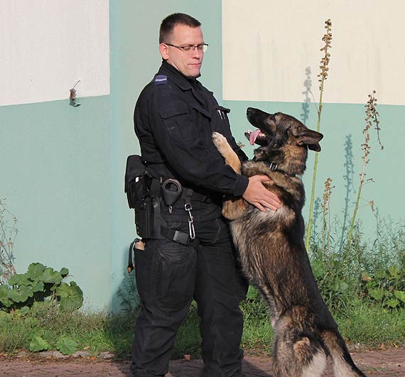 Policyjny pies patrolowo- tropicy odnalaz zaginionego mczyzn