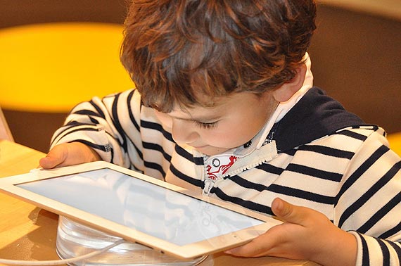Czy wiesz, co Twoje dziecko robi w internecie?