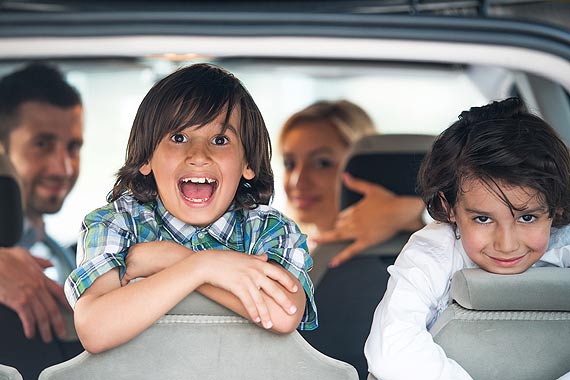Spdzasz z dzieckiem duo czasu w samochodzie? Oto 5 sposobw na poskromienie nudy podczas podry!